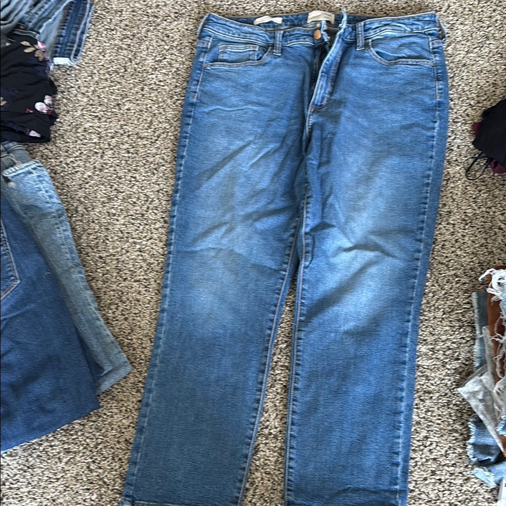 Universal Thread Blue Straight Leg Jeans